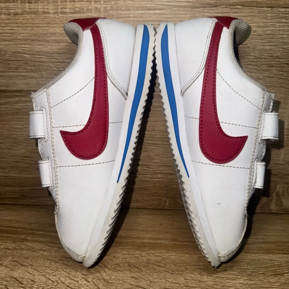 Nike Cortez Kids Size 1Y Shoes Easy On No tie Sneakers Boys 1 red swoosh logo